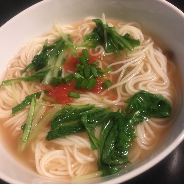 水菜とトマトのにゅう麺